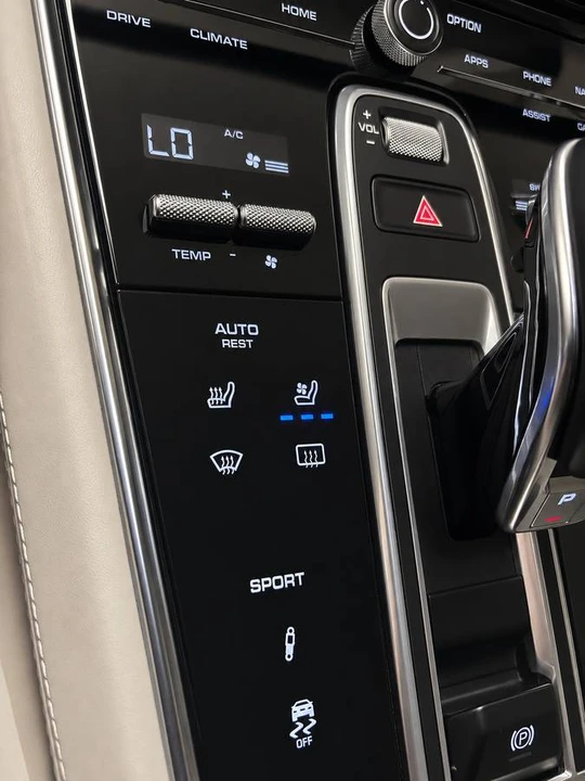 2017 Porsche 971 Panamera - Image 12 of 12