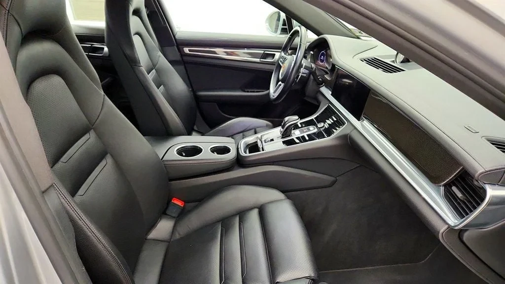 2017 Porsche 971 Panamera - Image 26 of 29