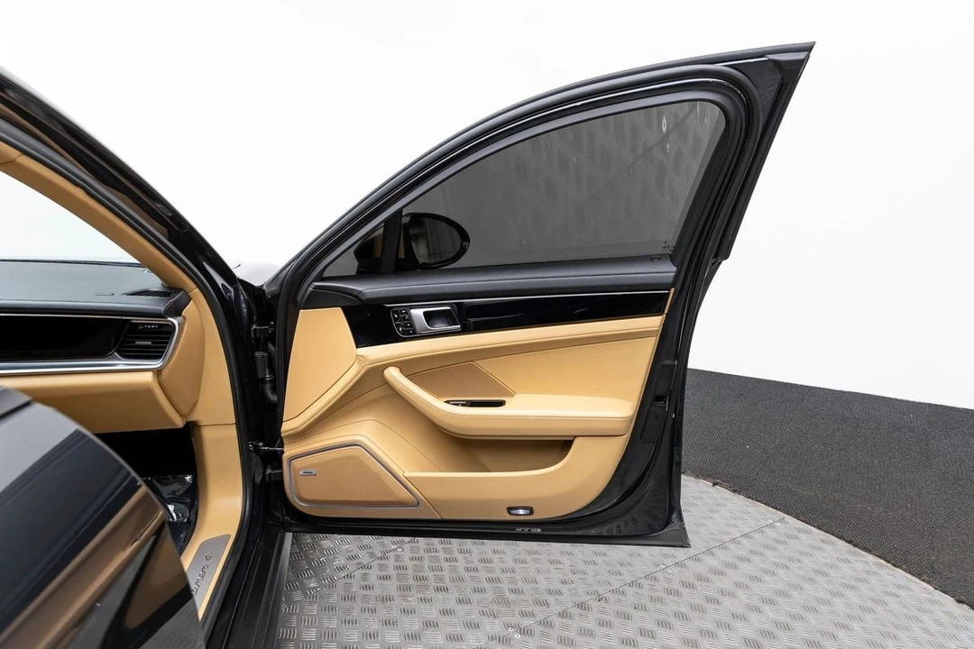 2017 Porsche 971 Panamera - Image 11 of 21