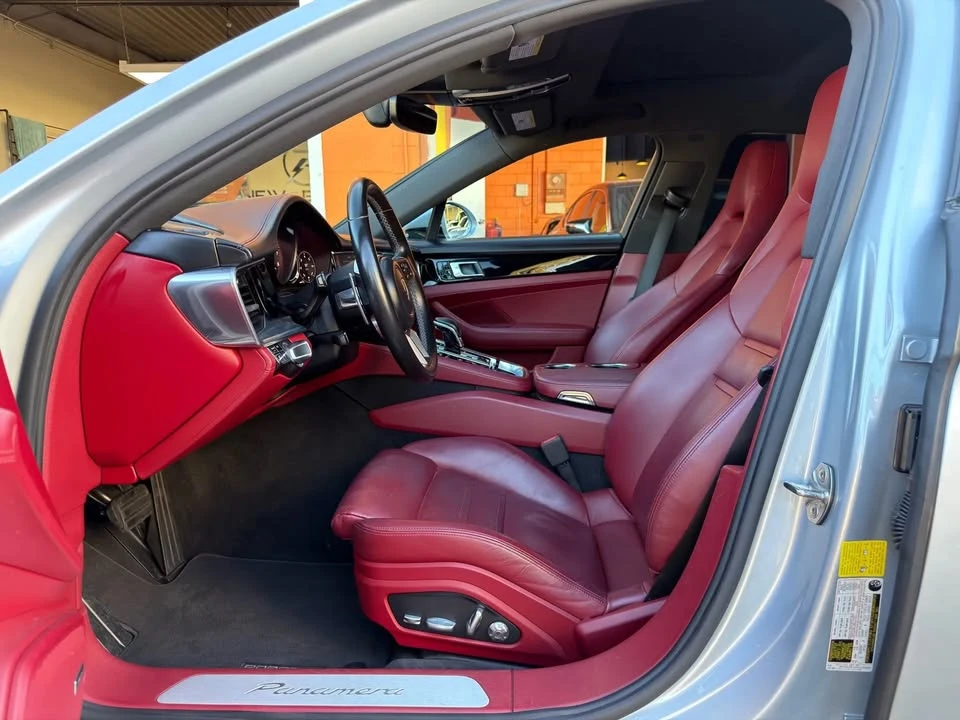 2017 Porsche 971 Panamera - Image 8 of 16