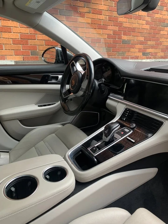2017 Porsche 971 Panamera - Image 11 of 12
