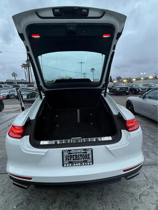 2017 Porsche 971 Panamera - Image 14 of 16