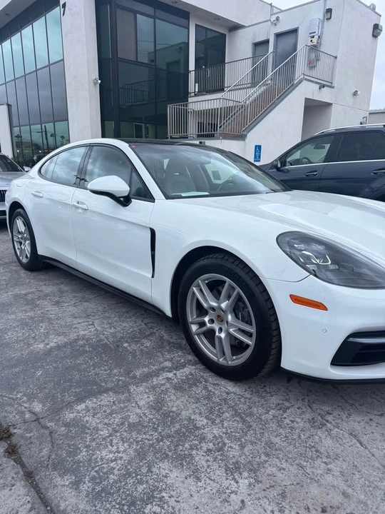 2017 Porsche 971 Panamera - Image 2 of 16