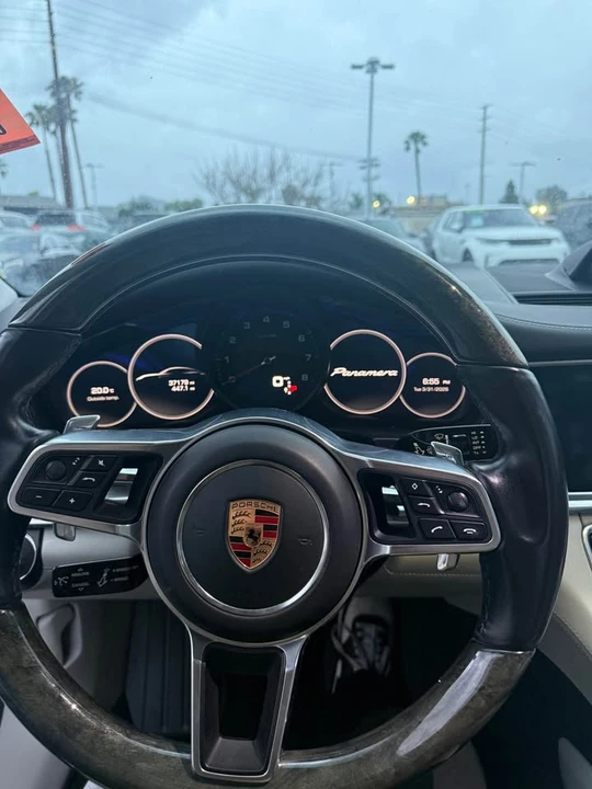 2017 Porsche 971 Panamera - Image 7 of 16