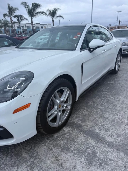 2017 Porsche 971 Panamera - Image 3 of 16