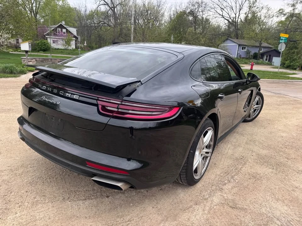 2017 Porsche 971 Panamera - Image 4 of 12