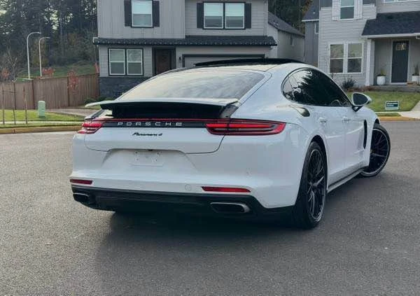 2017 Porsche 971 Panamera - Image 4 of 12