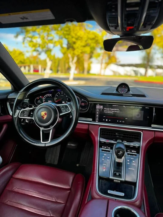 2017 Porsche 971 Panamera - Image 9 of 14
