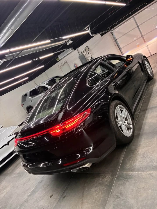 2017 Porsche 971 Panamera - Image 6 of 10
