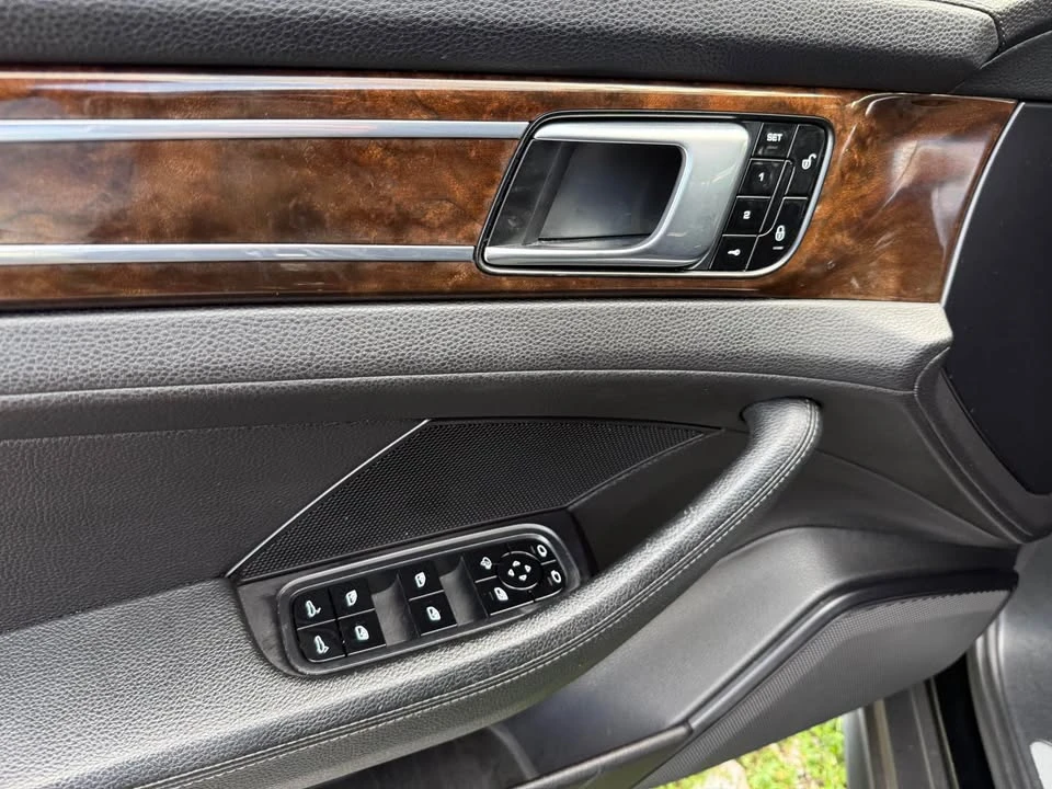 2017 Porsche 971 Panamera - Image 12 of 13