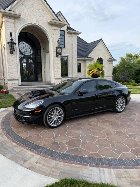 2017 Porsche 971 Panamera - Image 5 of 5