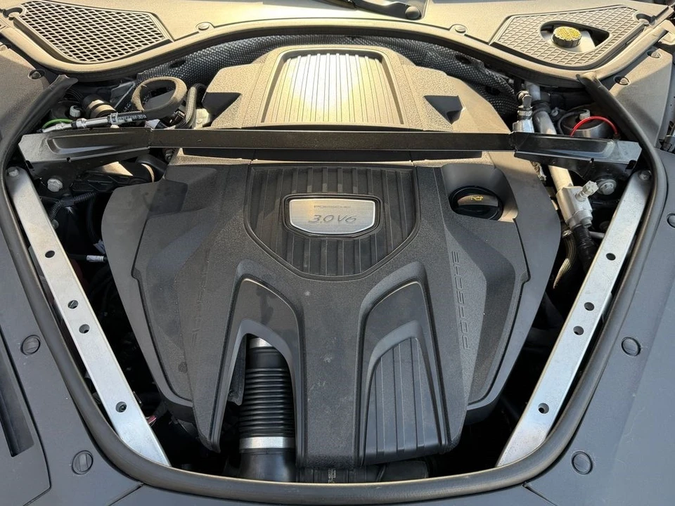 2017 Porsche 971 Panamera - Image 12 of 21