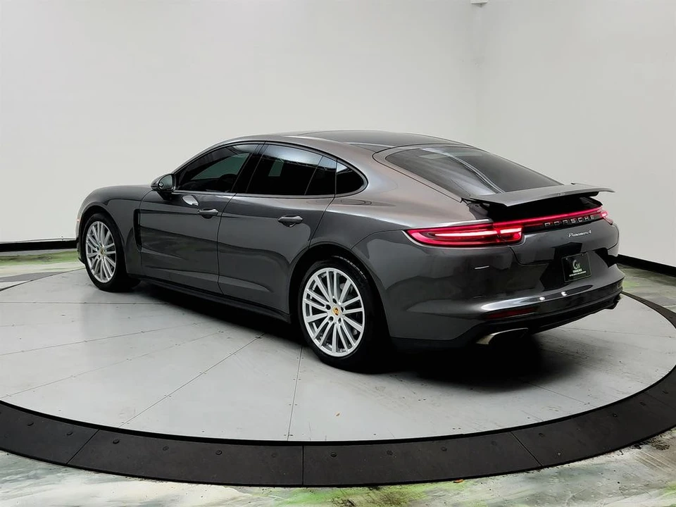 2017 Porsche 971 Panamera - Image 7 of 21