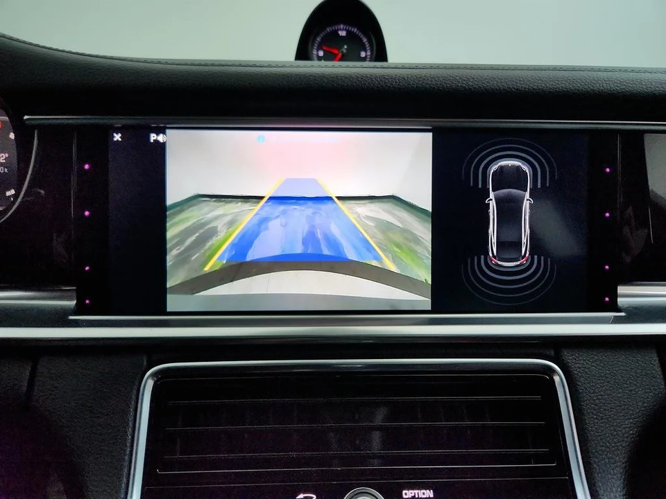 2017 Porsche 971 Panamera - Image 20 of 21