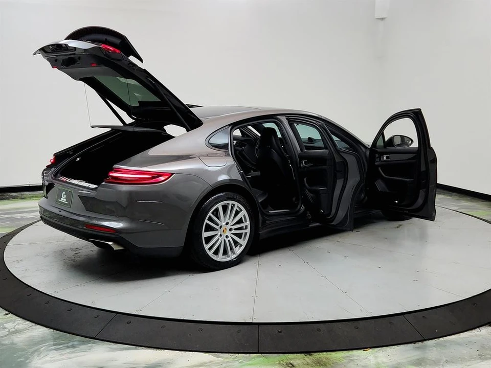 2017 Porsche 971 Panamera - Image 11 of 21