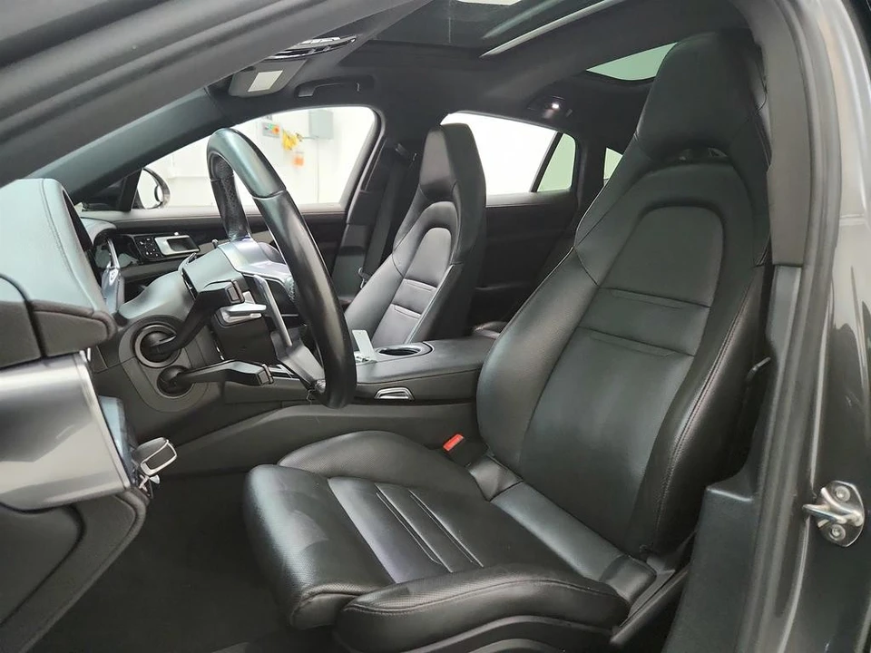 2017 Porsche 971 Panamera - Image 14 of 21