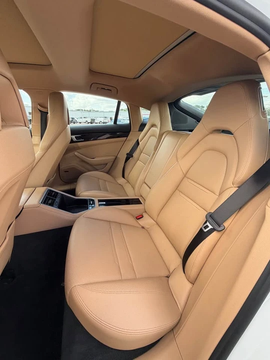 2017 Porsche 971 Panamera - Image 8 of 12
