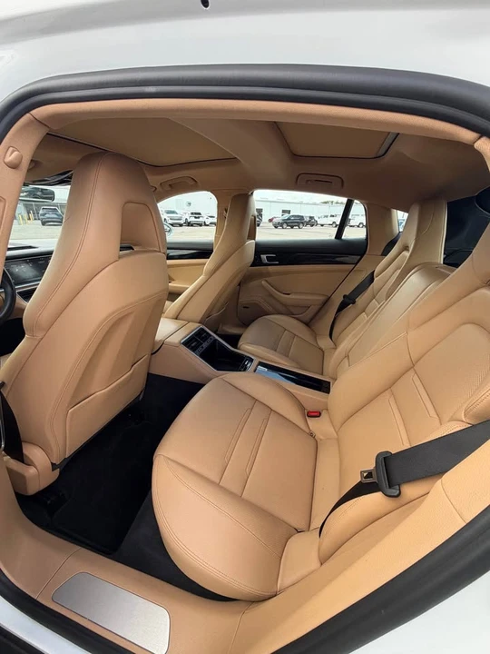 2017 Porsche 971 Panamera - Image 7 of 12