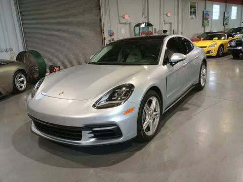 2017 Porsche Panamera 4S