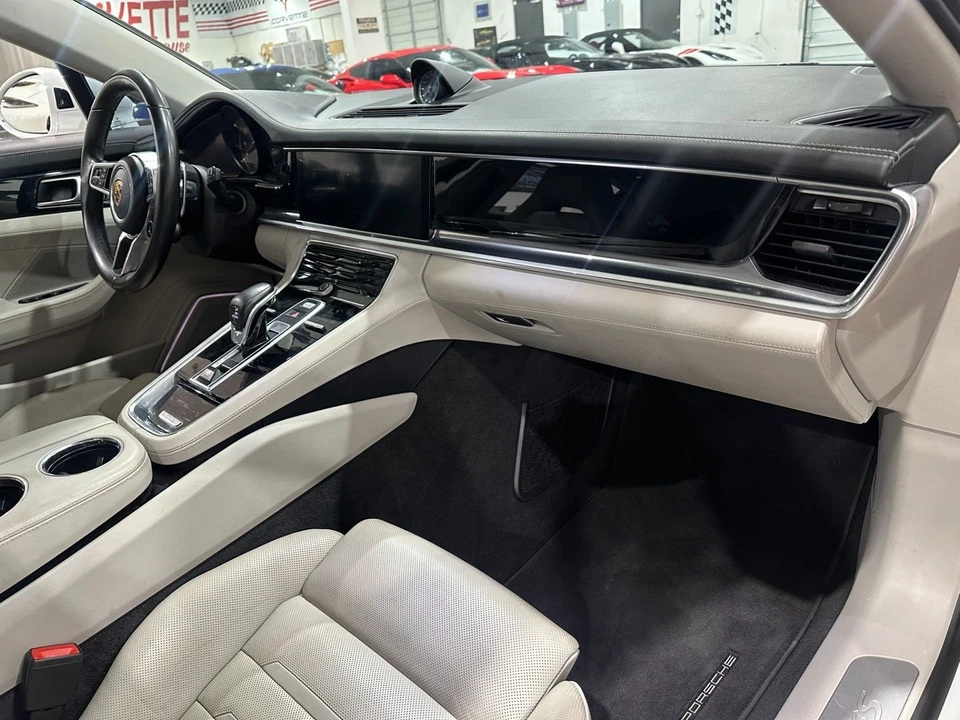2017 Porsche 971 Panamera S - Image 10 of 11