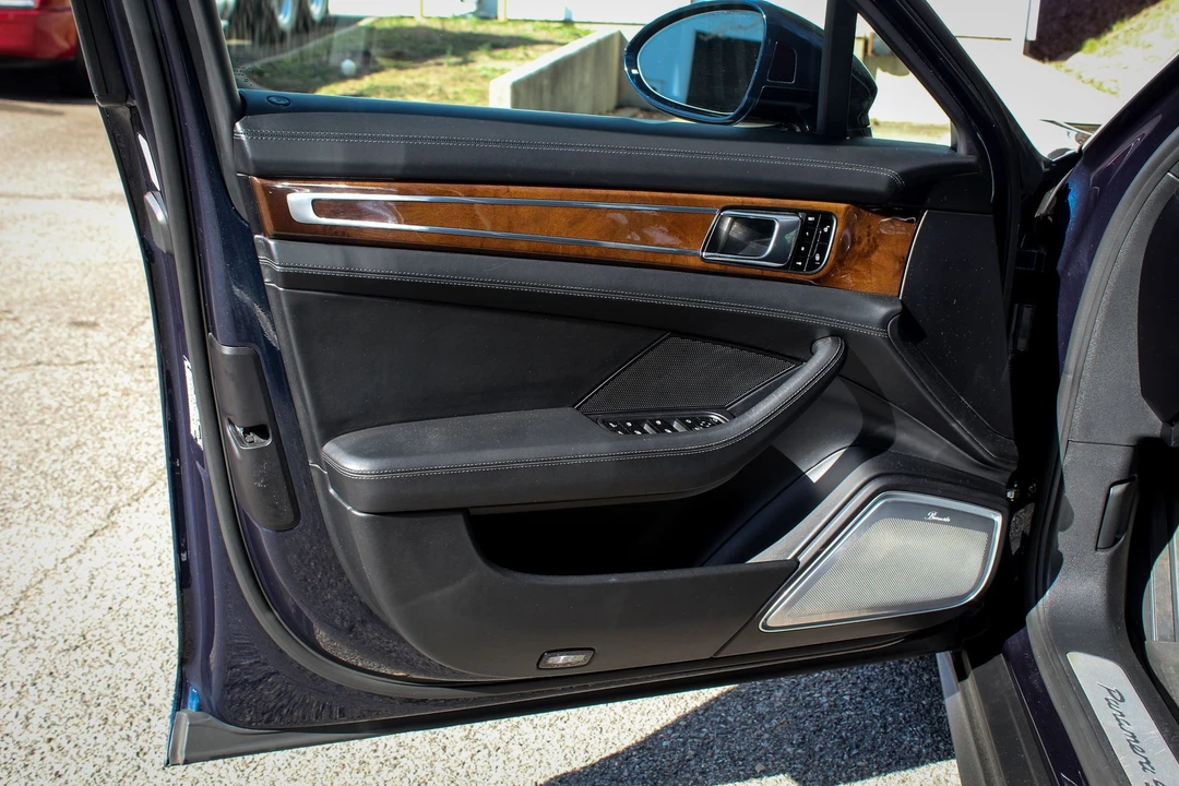 2017 Porsche 971 Panamera S - Image 12 of 19