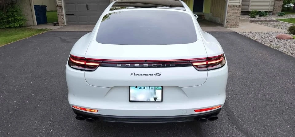 2017 Porsche 970 Panamera 4S - Image 9 of 10