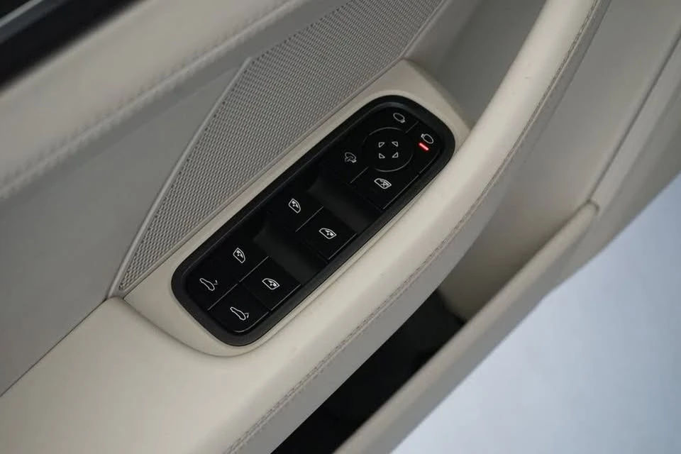 2017 Porsche 971 Panamera 4S - Image 17 of 20