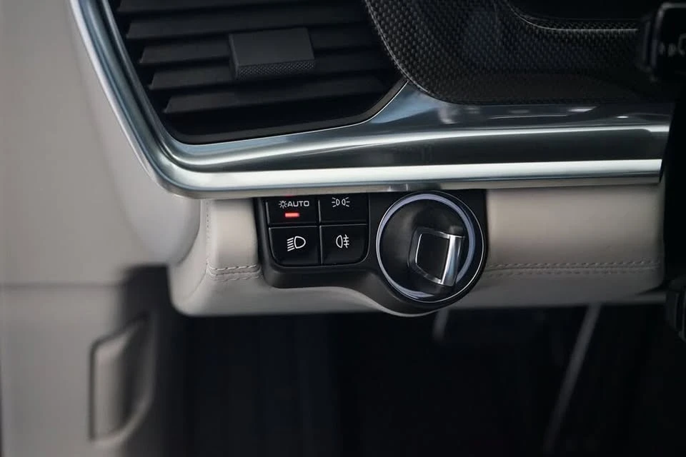 2017 Porsche 971 Panamera 4S - Image 20 of 20