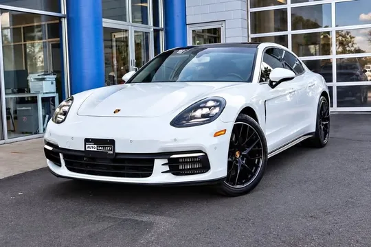2017 Porsche Panamera 4S Sedan