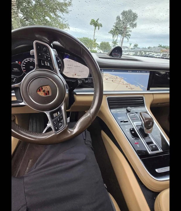 2017 Porsche Panamera - Image 11 of 14
