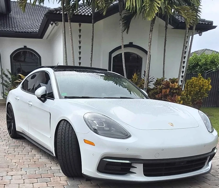 2017 Porsche Panamera - Image 2 of 14