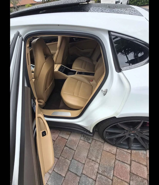 2017 Porsche Panamera - Image 14 of 14