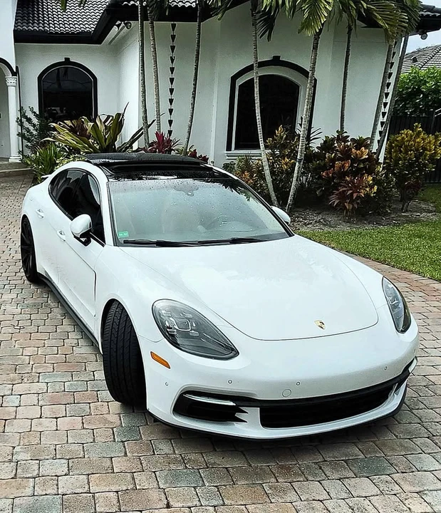 2017 Porsche Panamera - Image 8 of 14