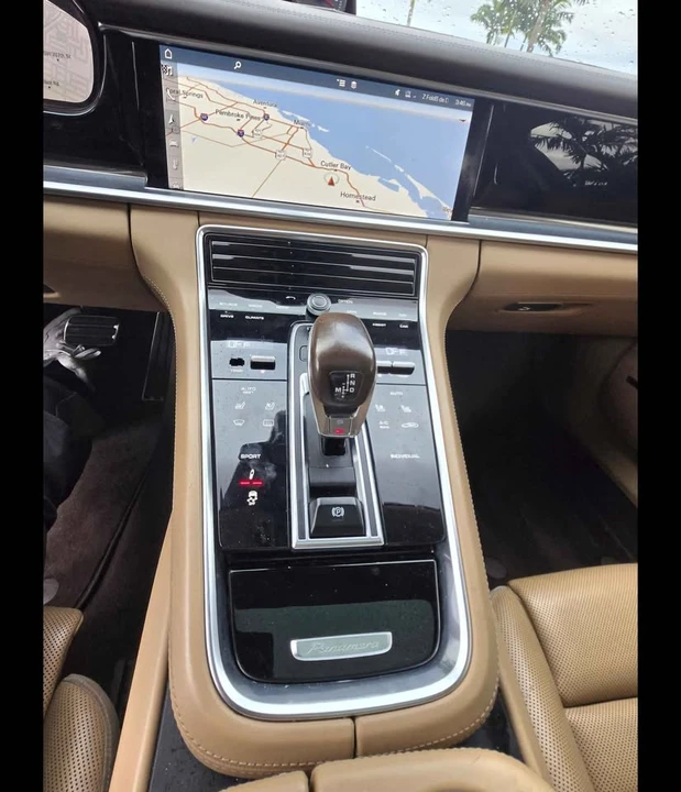 2017 Porsche Panamera - Image 9 of 14