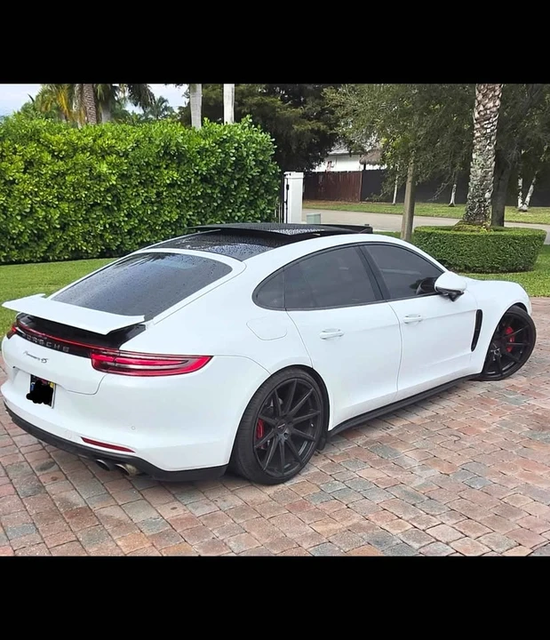 2017 Porsche Panamera - Image 4 of 14