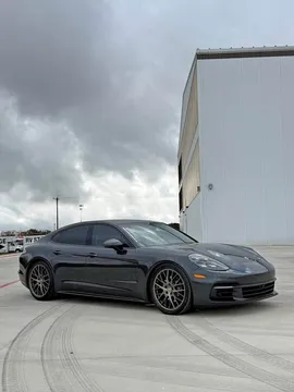 2017 Porsche Panamera 4S