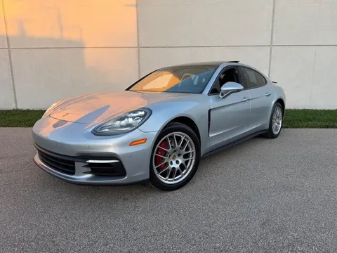 2017 Porsche Panamera 4S