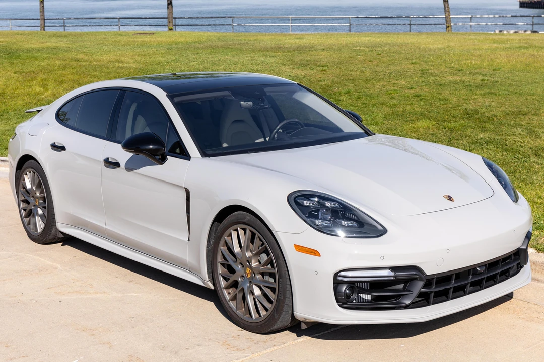 2017 Porsche 971 Panamera S - Image 8 of 8