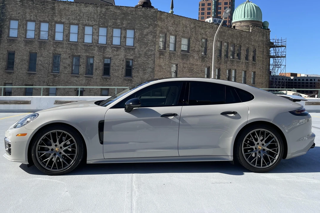 2017 Porsche 971 Panamera S - Image 3 of 8