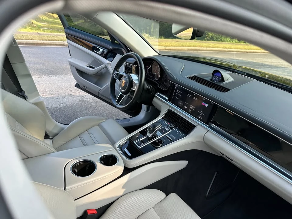 2017 Porsche 971 Panamera 4S - Image 7 of 12