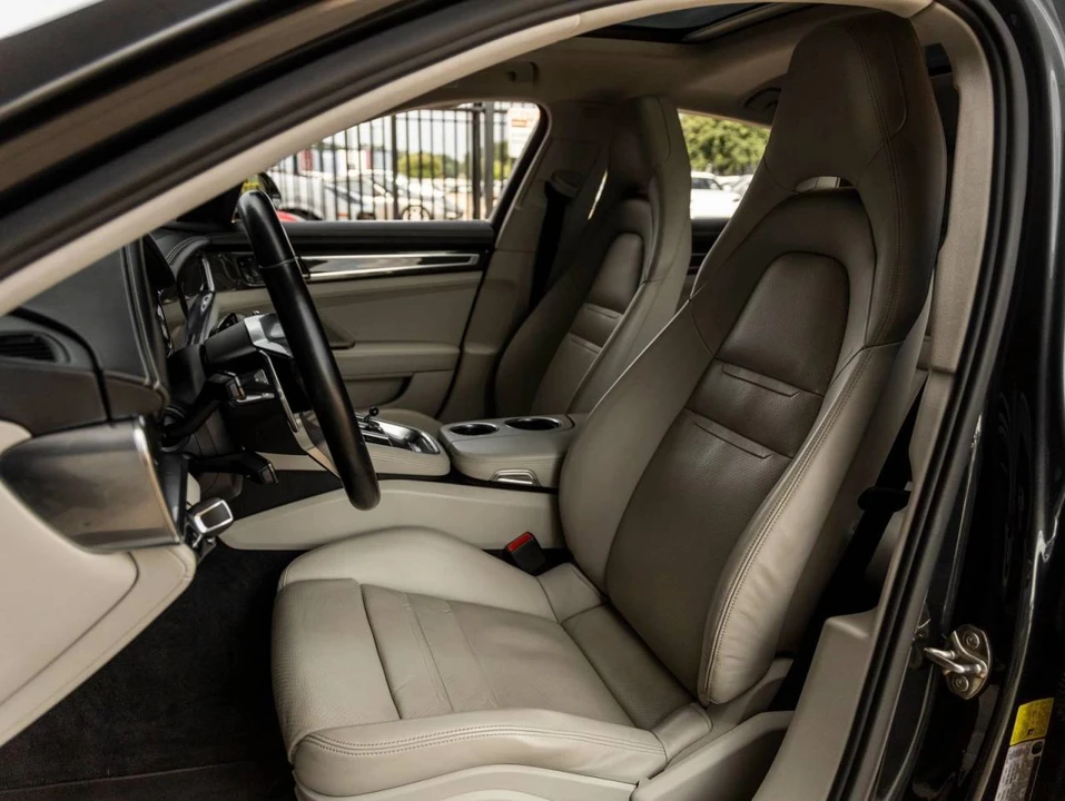 2017 Porsche 971 Panamera 4S - Image 5 of 5
