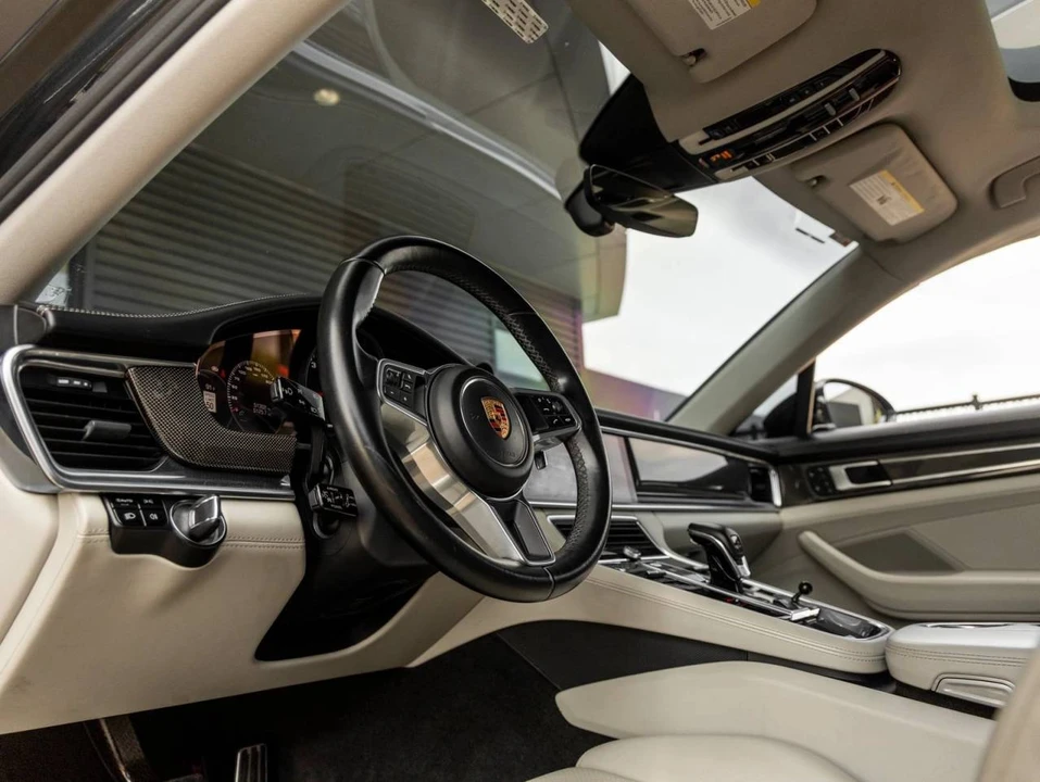 2017 Porsche 971 Panamera 4S - Image 4 of 5