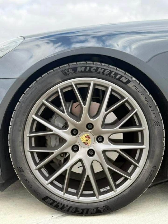 2017 Porsche 970 Panamera 4S - Image 10 of 21