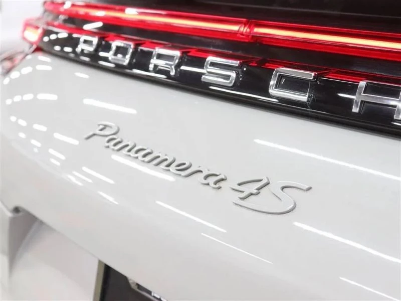2017 Porsche 971 Panamera 4S - Image 9 of 12