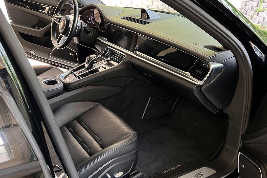 2017 Porsche 971 Panamera S - Image 21 of 31