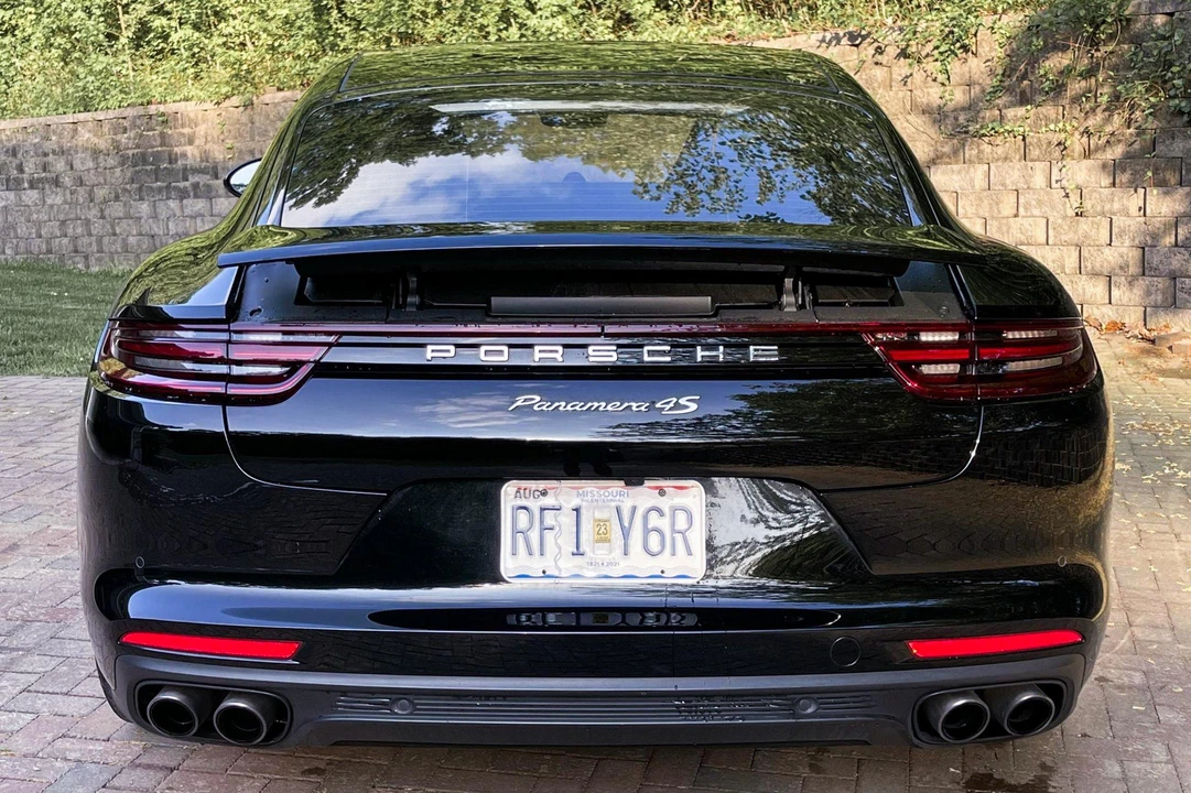 2017 Porsche 971 Panamera S - Image 5 of 31