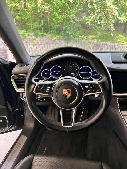 2017 Porsche 971 Panamera S - Image 28 of 31