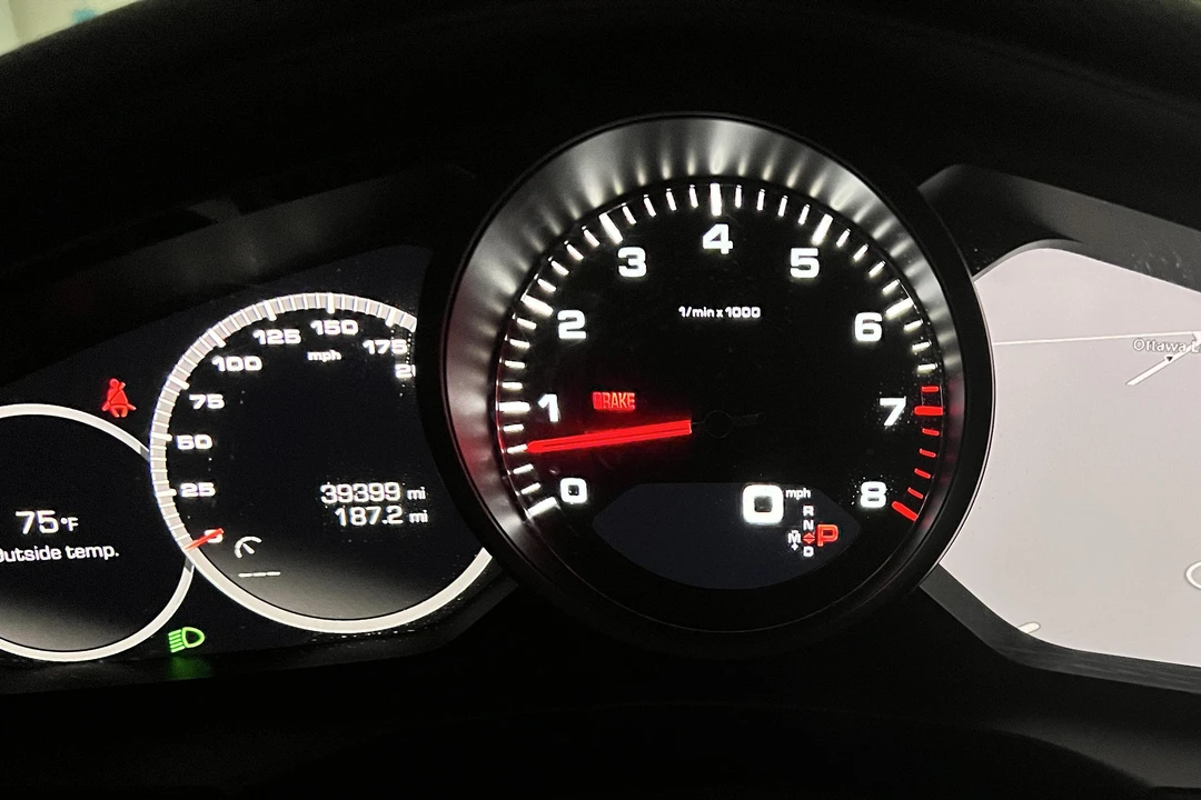 2017 Porsche 971 Panamera S - Image 23 of 31