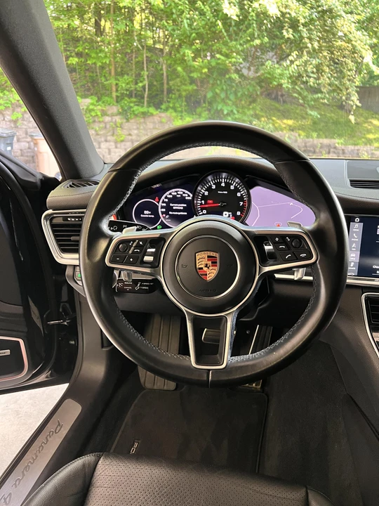2017 Porsche 971 Panamera S - Image 29 of 31