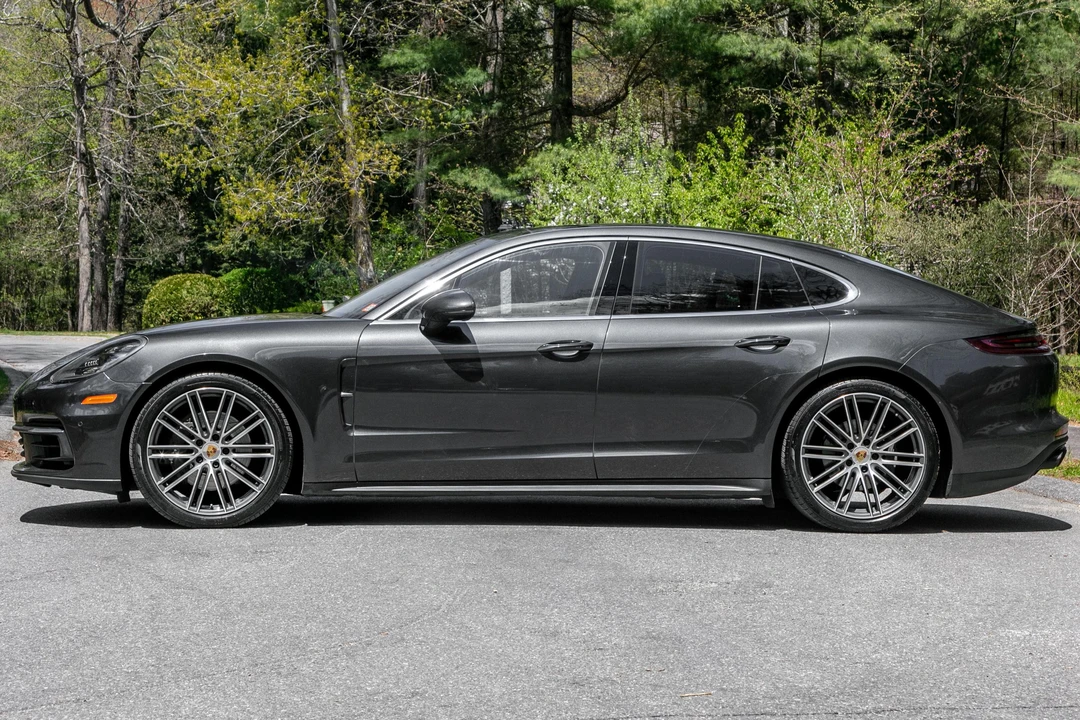 2017 Porsche 971 Panamera S - Image 3 of 31